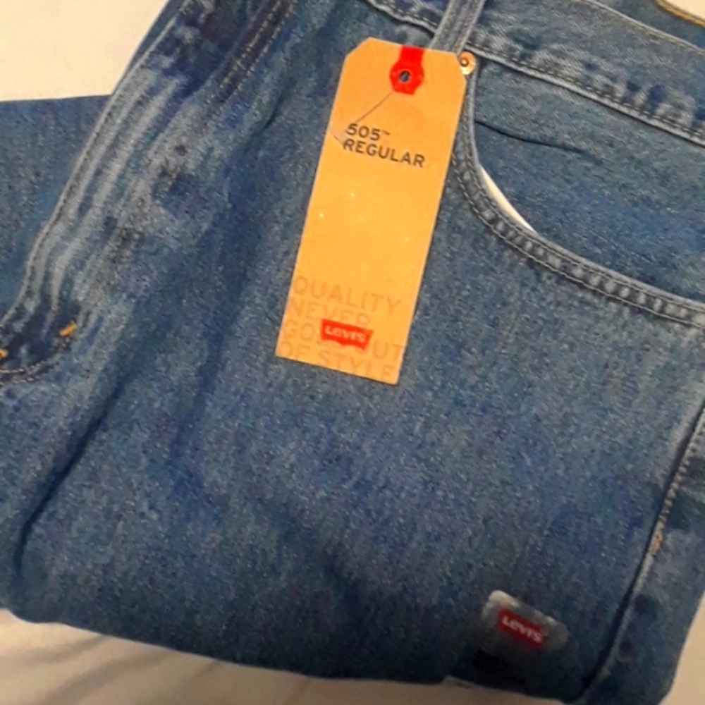 Levis jeans